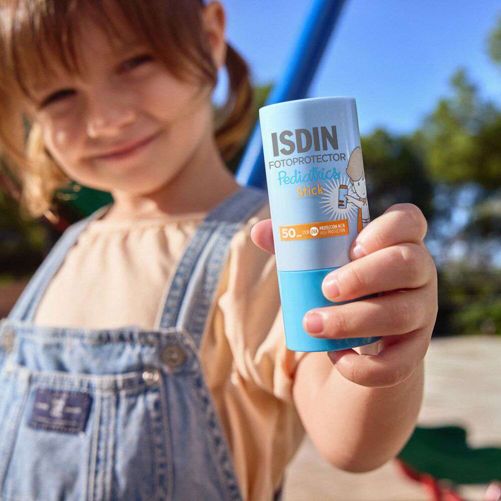 5-ISDIN-Fotoprotector-Pediatrics-Stick-X-20Gr-linea-estetica