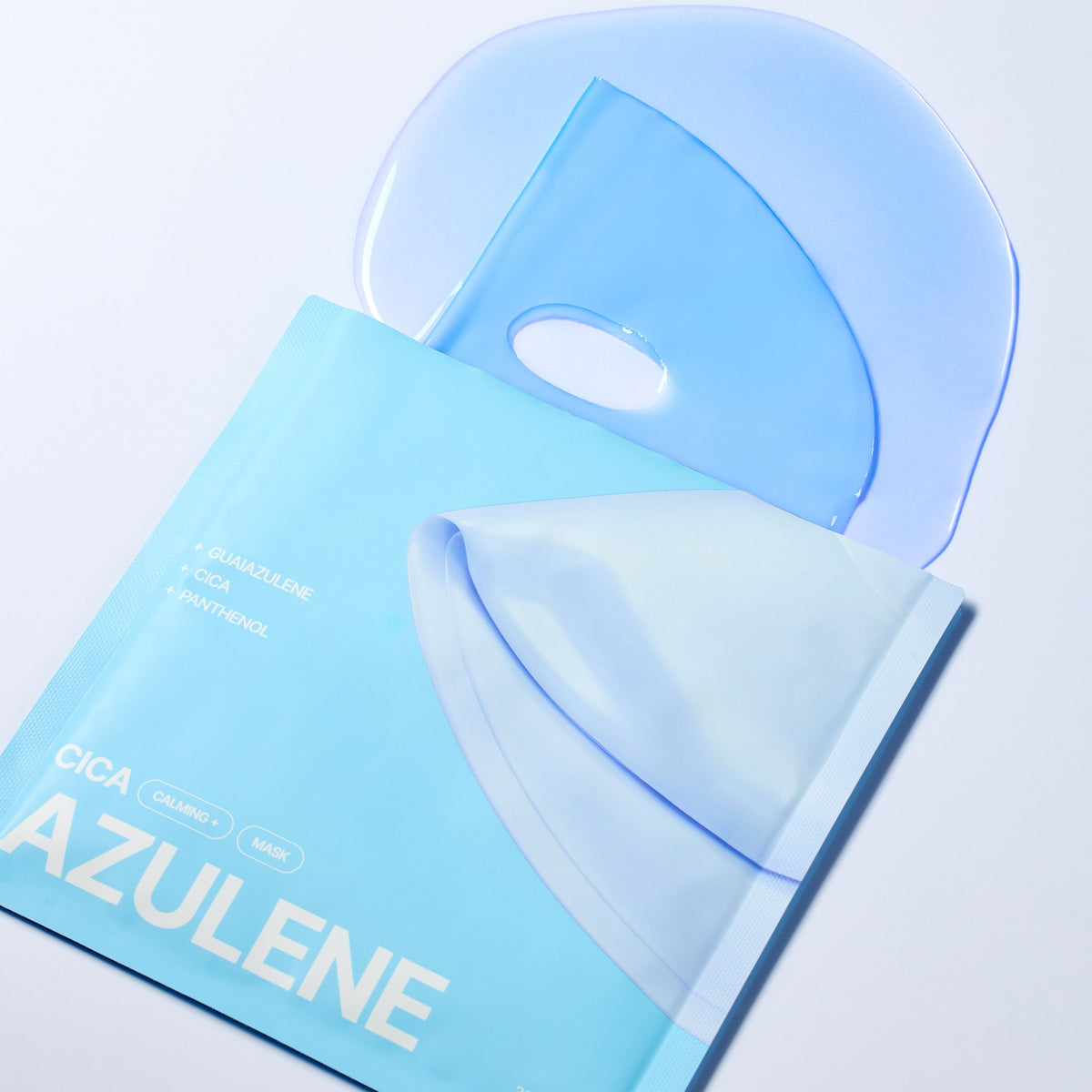Caja Azulene Cica Calming Mask de from medi+ con la lámina de hidrogel azul